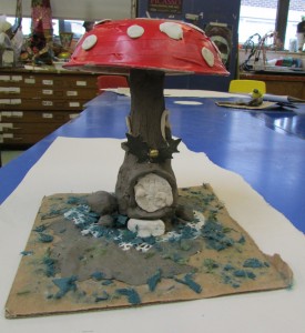 Sculpture course using everyday objects by artist Karen Logan at the Children's Art School 